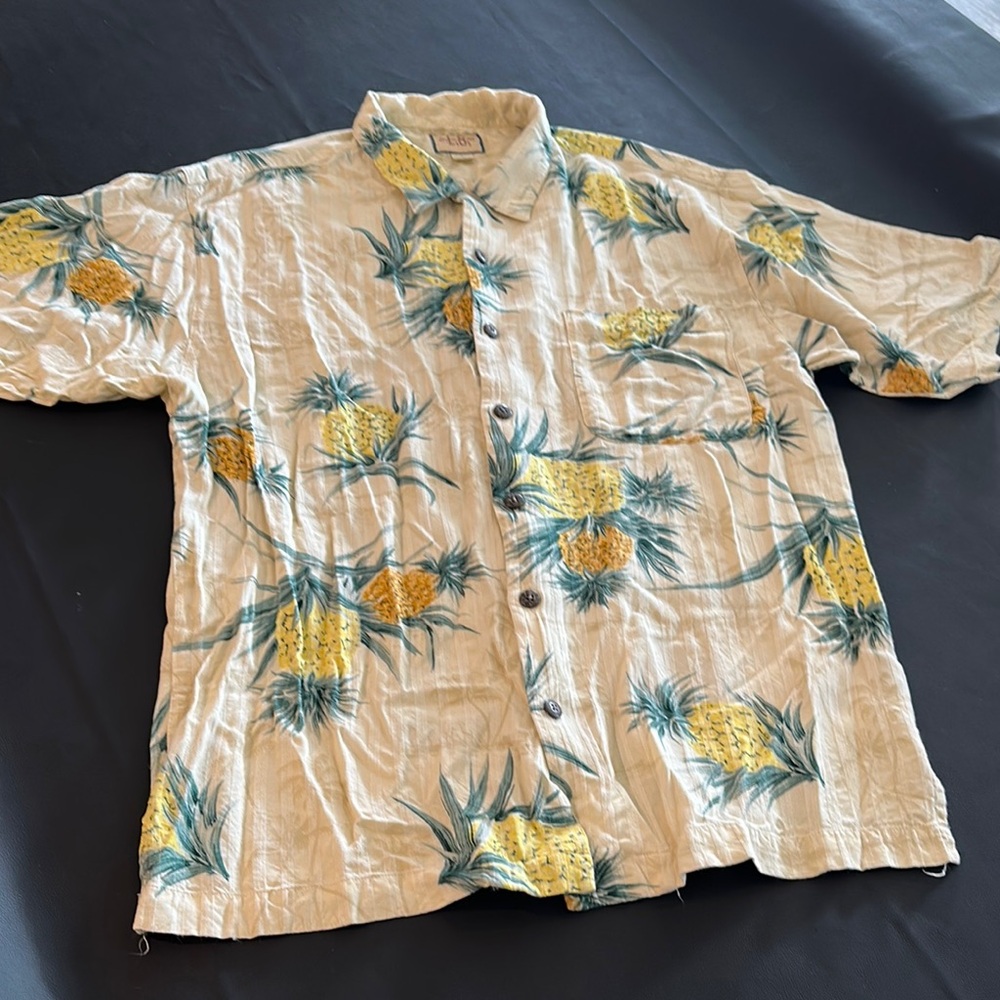 Tommy Bahama Pineapple Print Casual Shirt